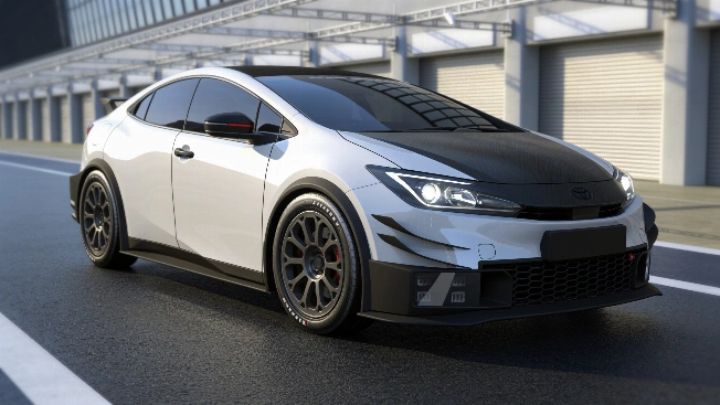 Toyota GR Prius: The Hybrid Icon Set for a Radical Sports Makeover RUSSPAIN.com