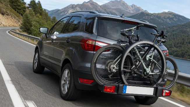 Drivers Face €200 Fines for Missing V20 Sign on Bike Racks This Summer RUSSPAIN.com