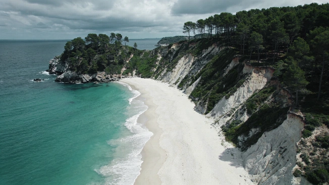 Northern Spain’s Coolest Beaches: Where to Escape the Summer Heat RUSSPAIN.com