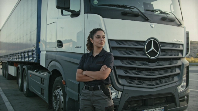 Xaima, 25, Fights for Her Own Truck and a Fairer Road RUSSPAIN.com