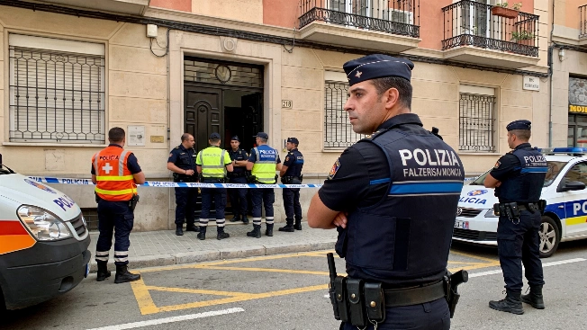 Man in Critical Condition After Stabbing and Balcony Fall in Barcelona RUSSPAIN.com