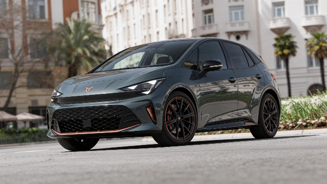 Cupra Born VZ shakes up electric hatchbacks with 326 horsepower RUSSPAIN.com