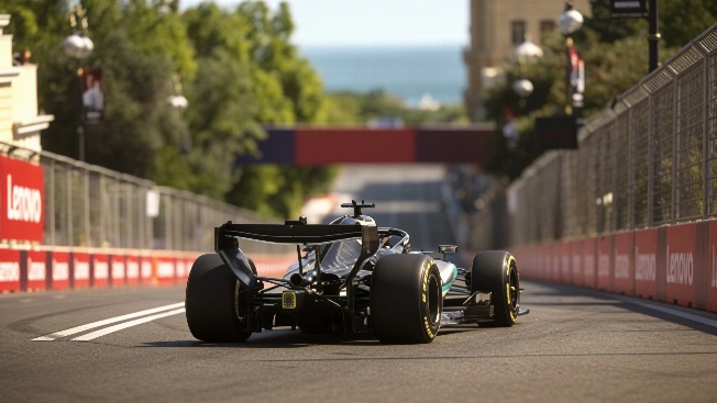 Russell holds off Verstappen in Baku thriller as Sainz returns to points RUSSPAIN.com