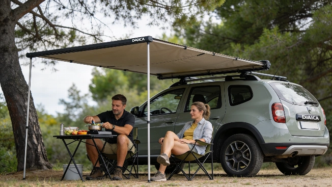 Dacia’s new roof awning turns any car into a weekend camper RUSSPAIN.com