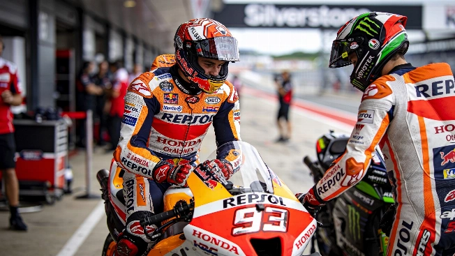 MotoGP Title Race Tightens as Five Riders Split by 24 Points RUSSPAIN.com