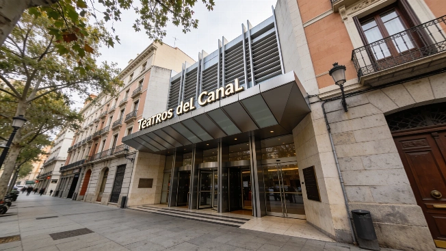 Protesters Rally Outside Madrid’s Teatros del Canal RUSSPAIN.com