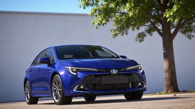 Toyota Corolla keeps its lead in Spain's hybrid market as Volkswagen Golf Hybrid lags behind RUSSPAIN.com