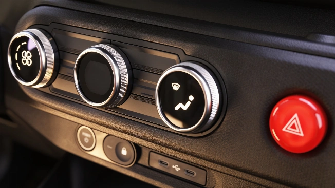 Renault Refuses to Drop Physical Buttons Despite Higher Costs RUSSPAIN.com