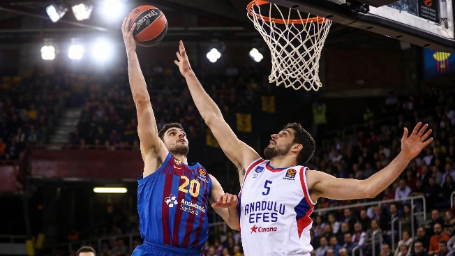 Anadolu Efes lose grip in Barcelona, fall after late collapse RUSSPAIN.com