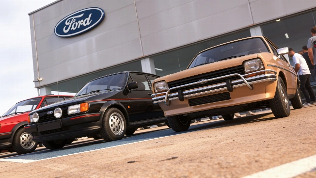 Ford Fiesta owners bring a 50th anniversary convoy home RUSSPAIN.com