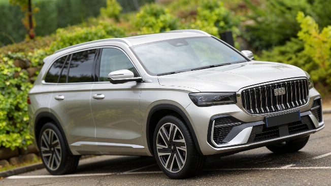 Geely Monjaro EM-i debuts as brand’s biggest hybrid SUV RUSSPAIN.com