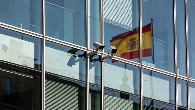 Ibex 35 directors now earn more from shares than fixed pay RUSSPAIN.com