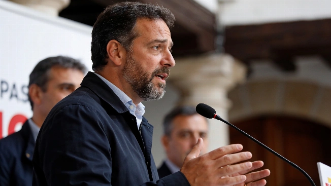 Feijóo says he could govern with Vox RUSSPAIN.com