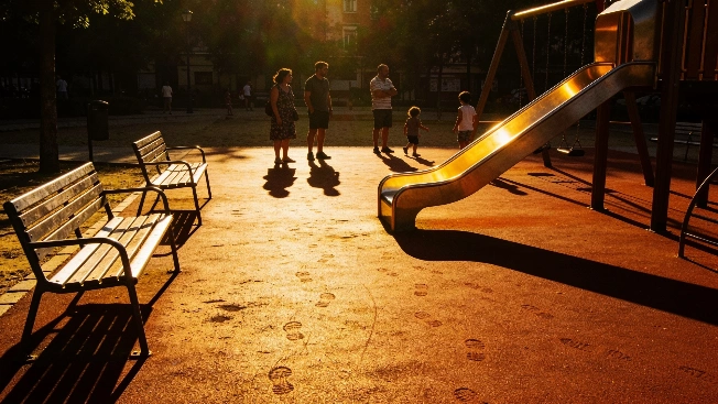 Madrid Playgrounds Under Scrutiny for Lack of Shade and Safety RUSSPAIN.com