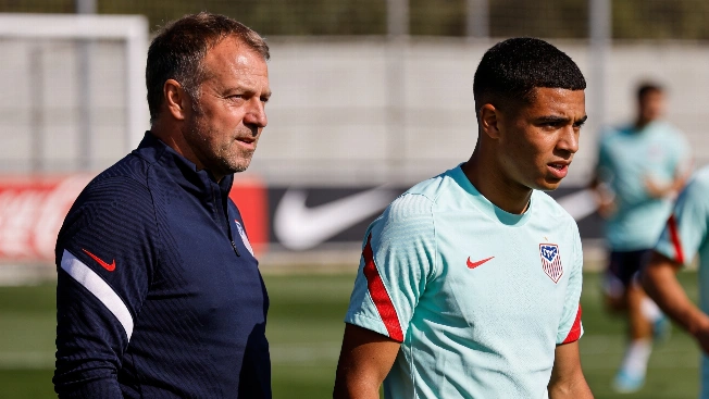 Hansi Flick Signals Uncertainty Over Alejandro Balde's Barcelona Role RUSSPAIN.com