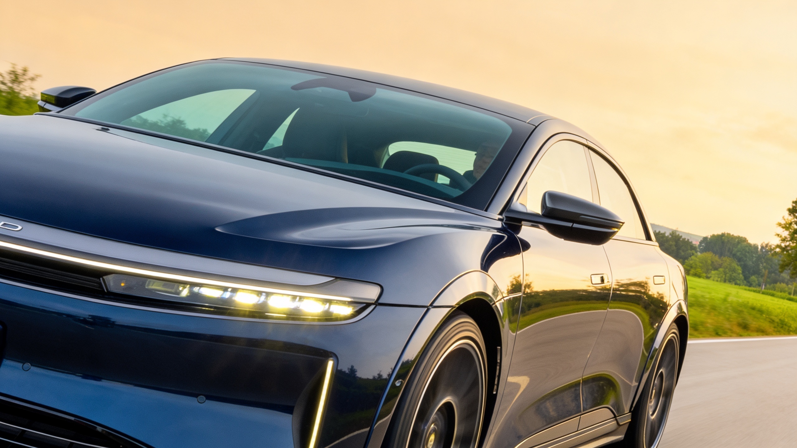 1,251 hp, 330 km/h, and technologies that impress even Europeans RUSSPAIN.com