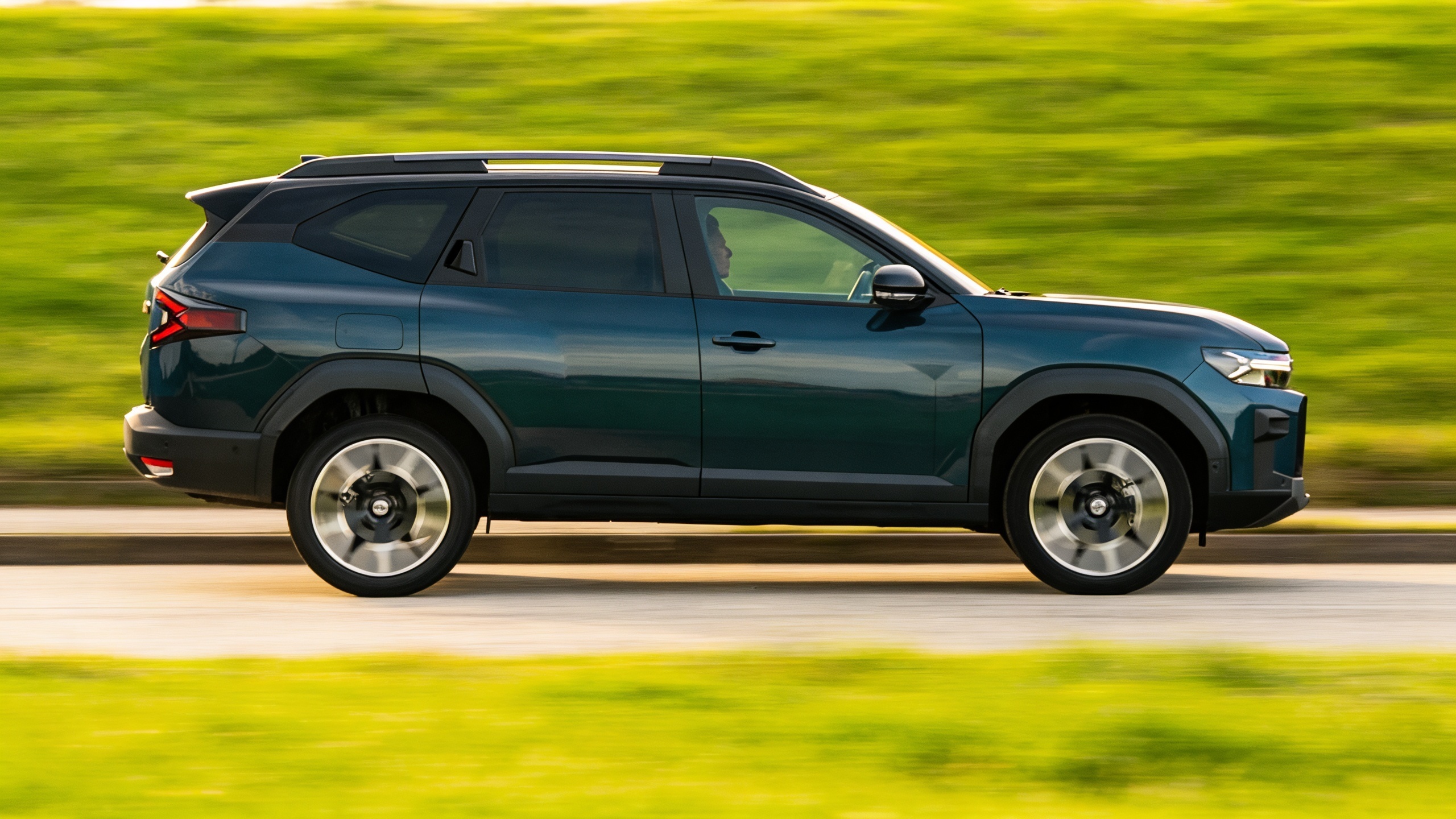 Four SUVs with more trunk space than a station wagon: what's on offer from Skoda, Opel, Dacia, and GWM RUSSPAIN.com