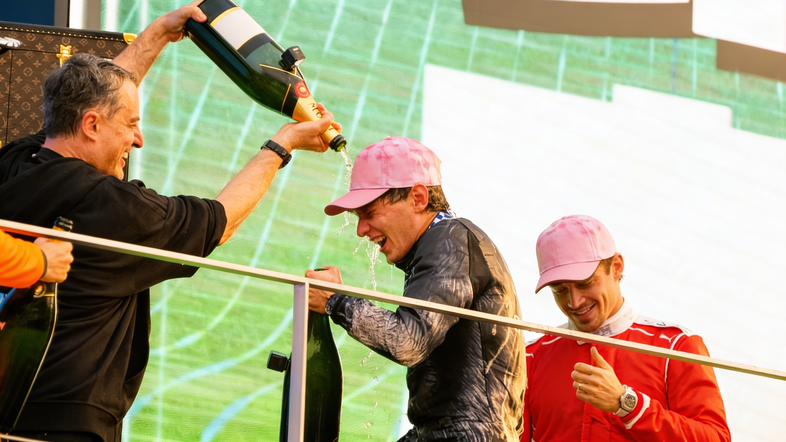 As the podium soaked in champagne, one stood with an empty bottle: Japanese law surprises even the champions RUSSPAIN.com
