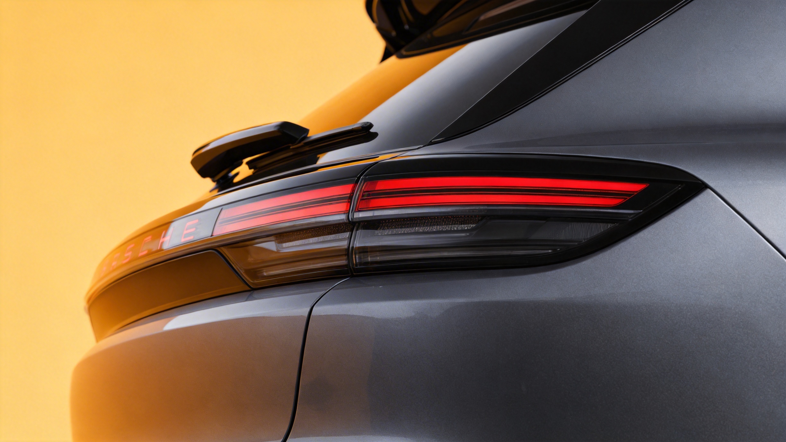 Unexpected twist from Porsche: hybrids taking the spotlight in the premium market, while electric cars are losing ground in the high-end automotive race RUSSPAIN.com