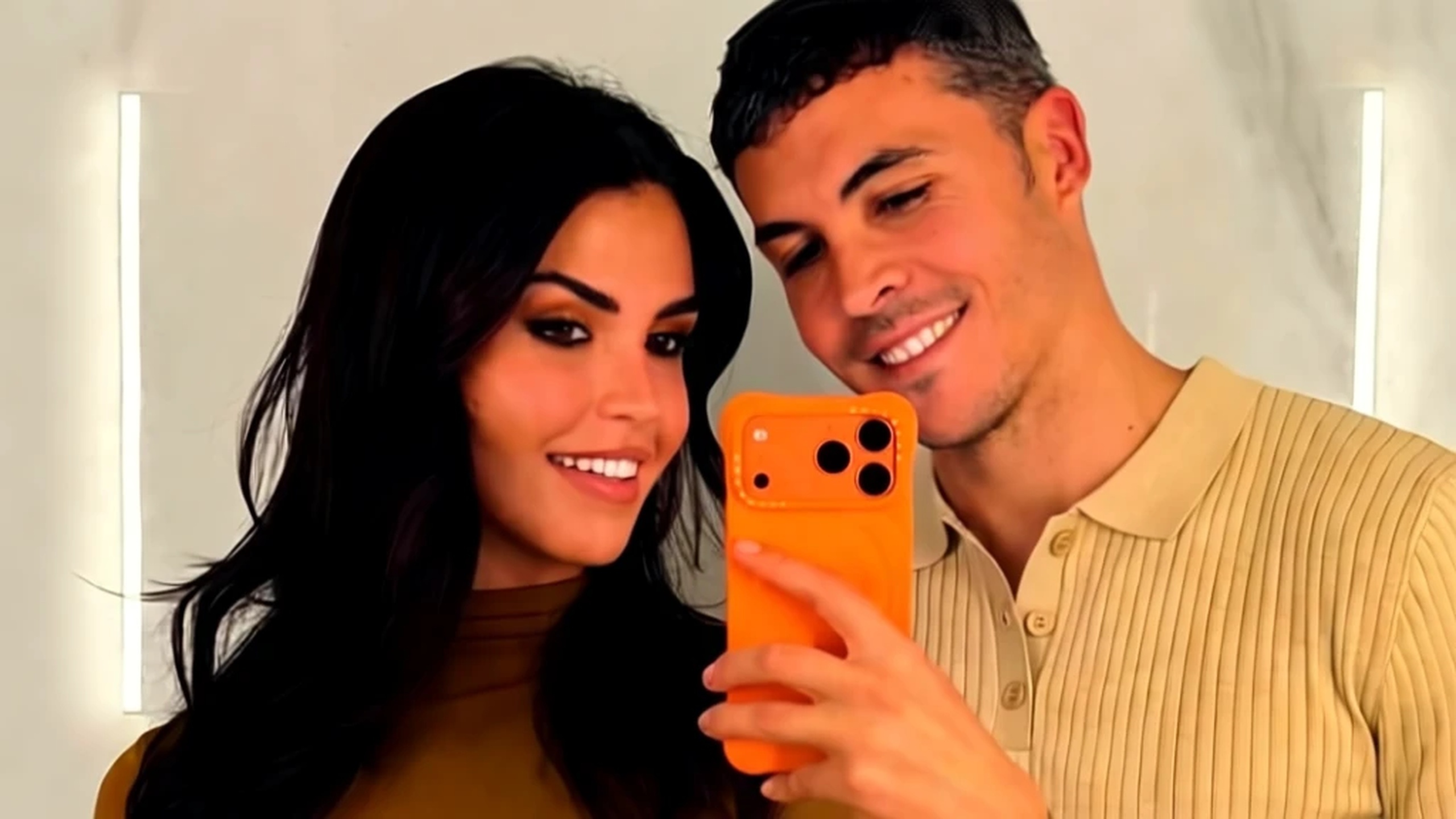Sofía Suescun and Kiko Jiménez show how they're preparing to move into 'Villa Playa' RUSSPAIN.com