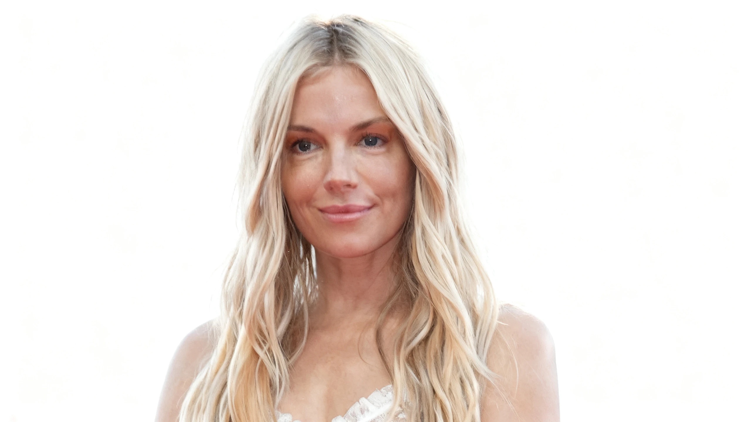 Sienna Miller Reveals How Her Life Changed After the Birth of Her Third Child RUSSPAIN.com