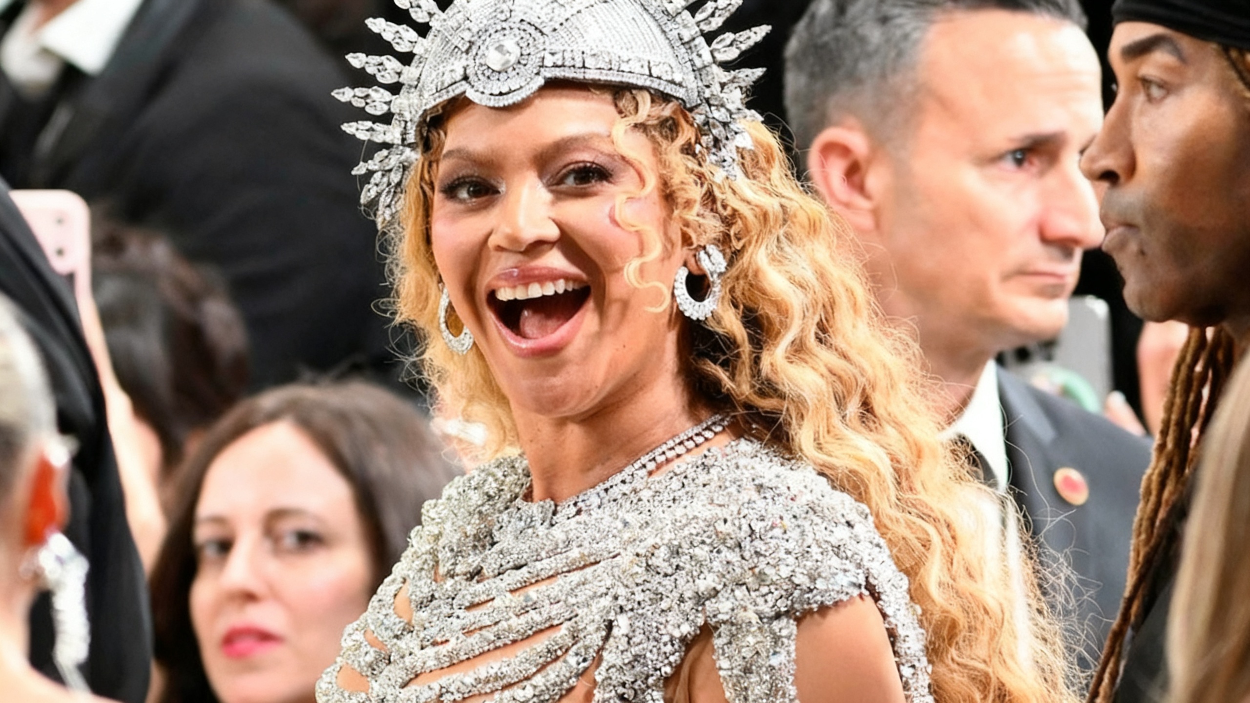 Blue Ivy made her Met Gala debut alongside Beyoncé: everyone is talking about the family's red carpet moment RUSSPAIN.com