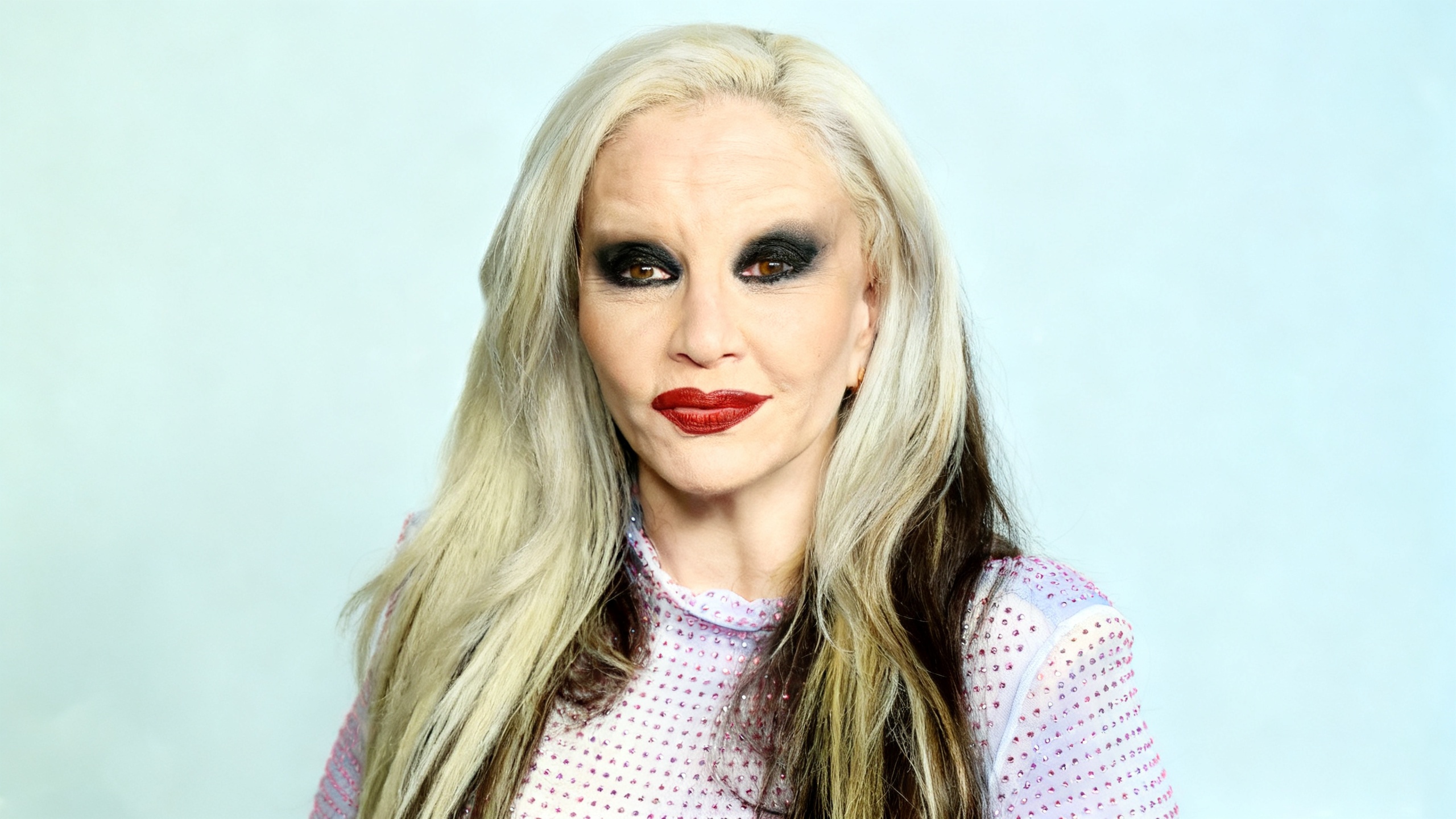 Alaska shares how her father's departure changed her life and family relationships RUSSPAIN.com