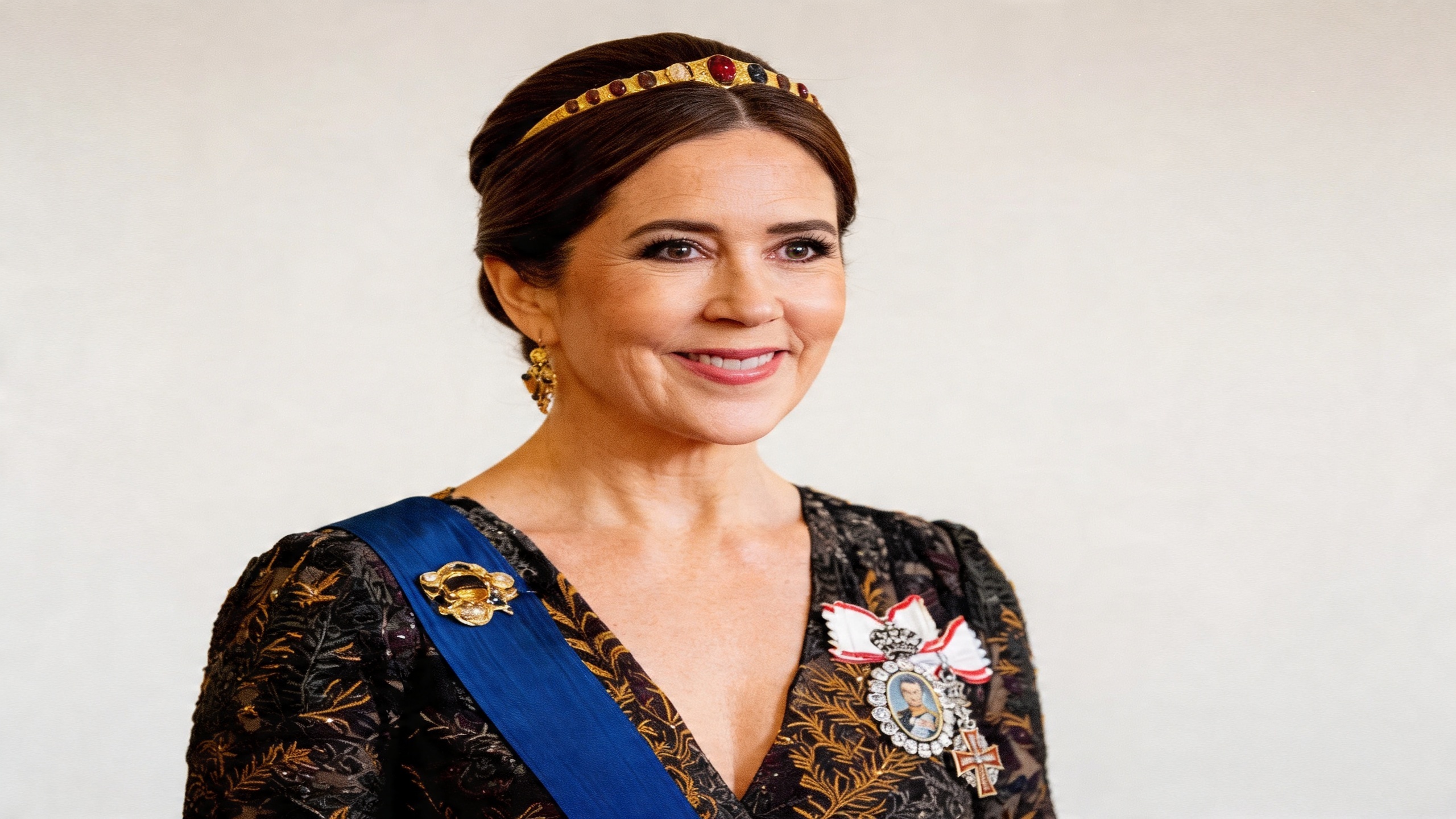The story of shard earrings: Mary de Dinamarca jewelry with royal symbolism RUSSPAIN.com