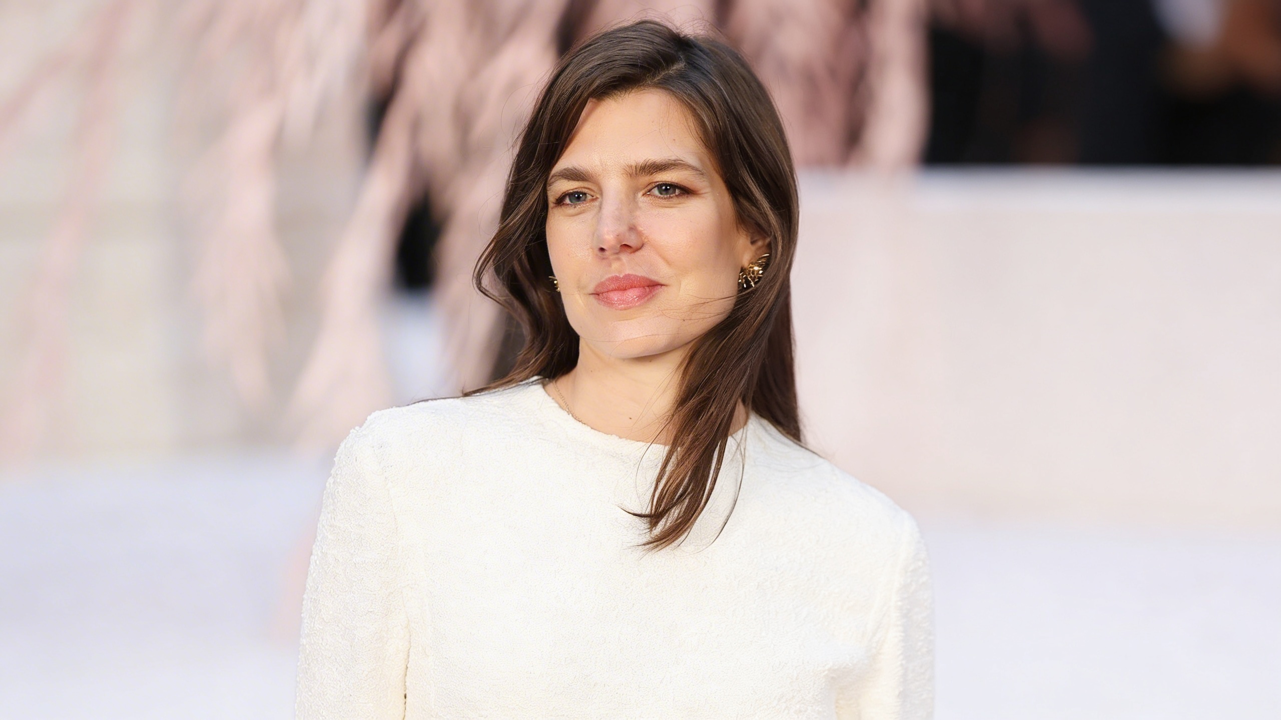 Carlota Casiraghi reveals new insights on the loss of her father and family values RUSSPAIN.com