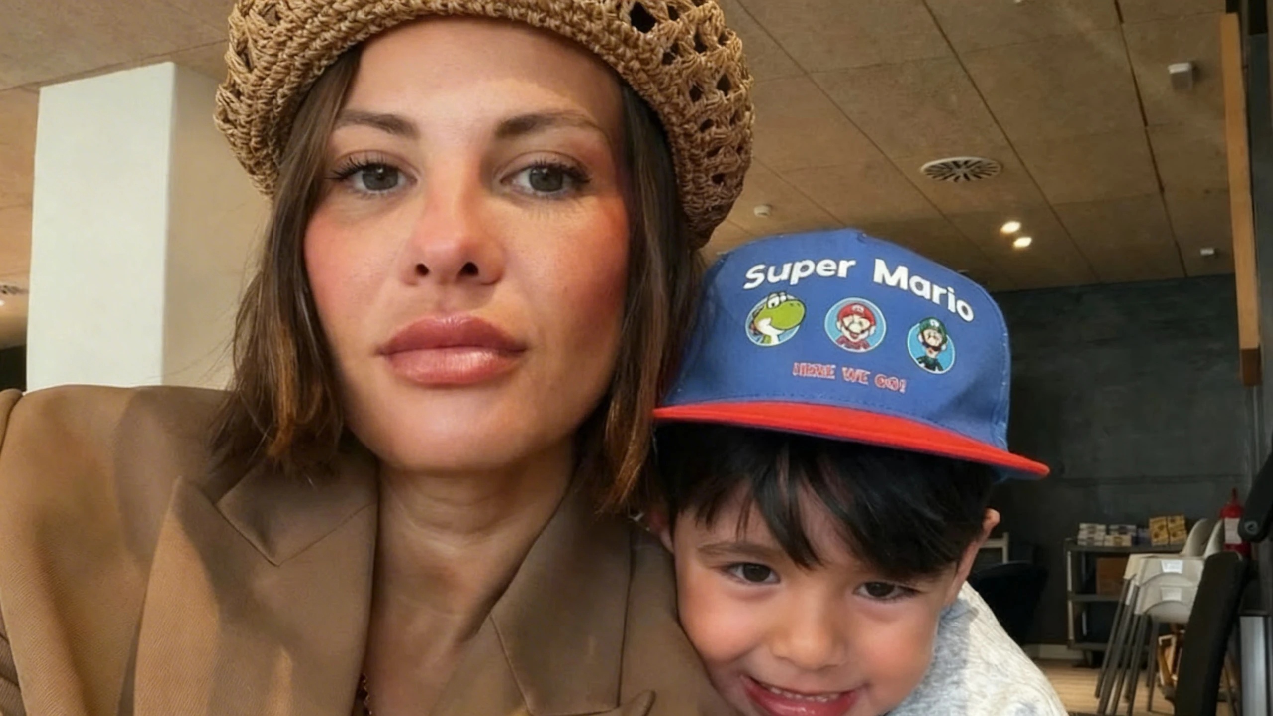 Jessica Bueno reveals why she chose to travel alone with her three children RUSSPAIN.com