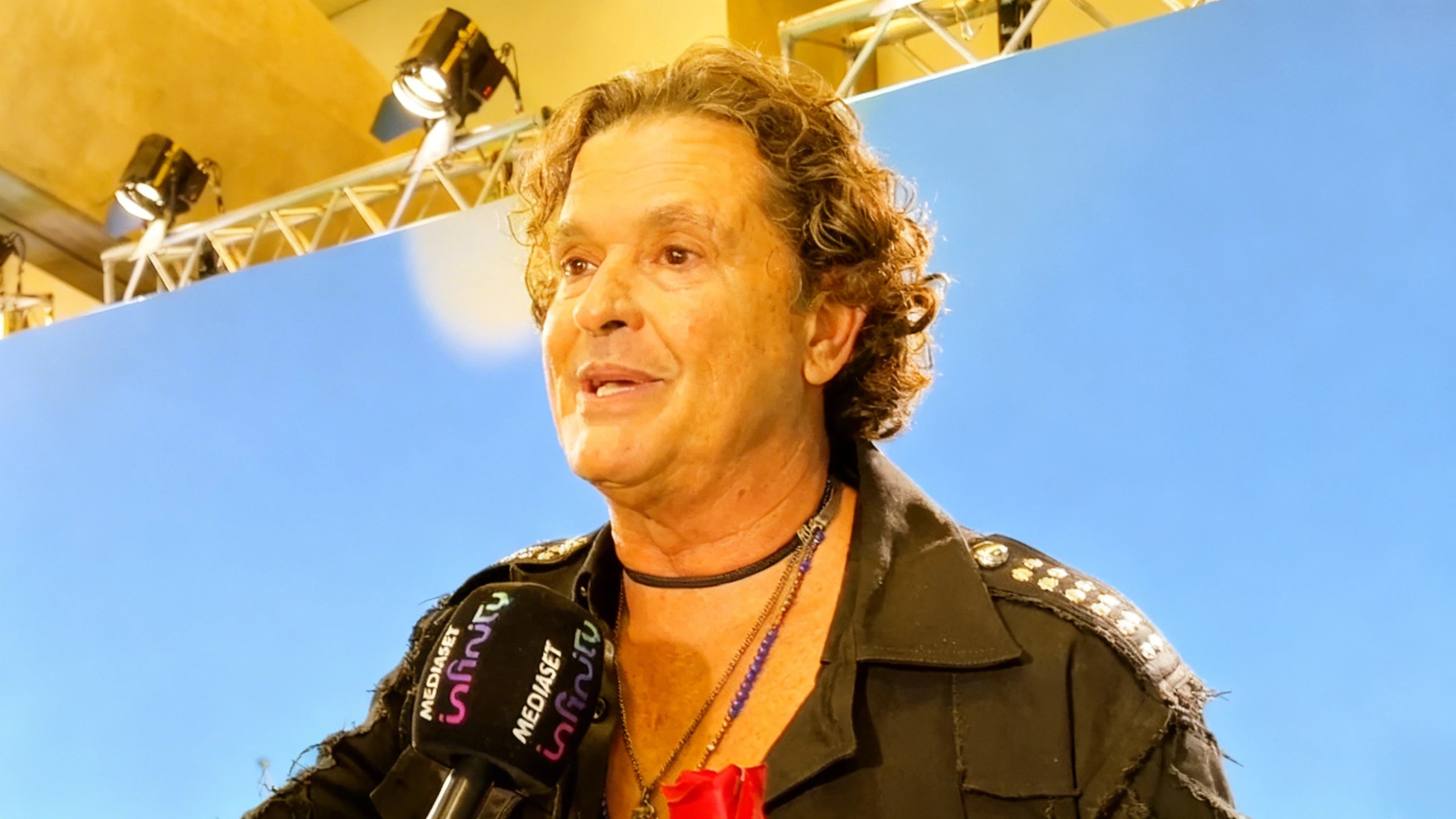 How Carlos Vives and Shakira connect with the Spanish music scene RUSSPAIN.com