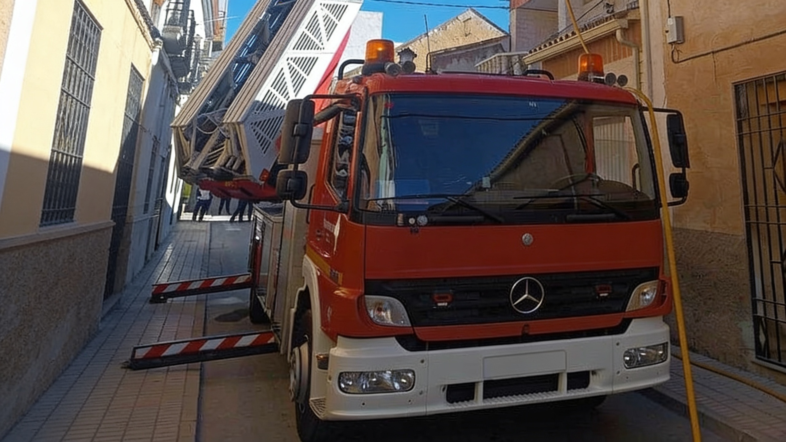 Two workers killed in scaffolding collapse in central Benidorm RUSSPAIN.com