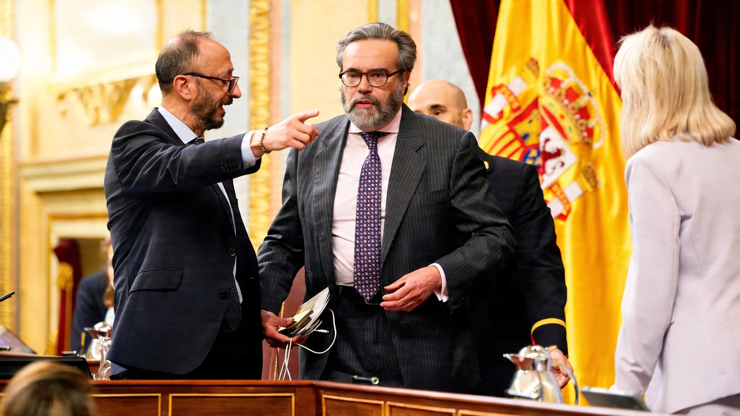 Scandal in Spain's Parliament: Vox MP Disrupts Session RUSSPAIN.com