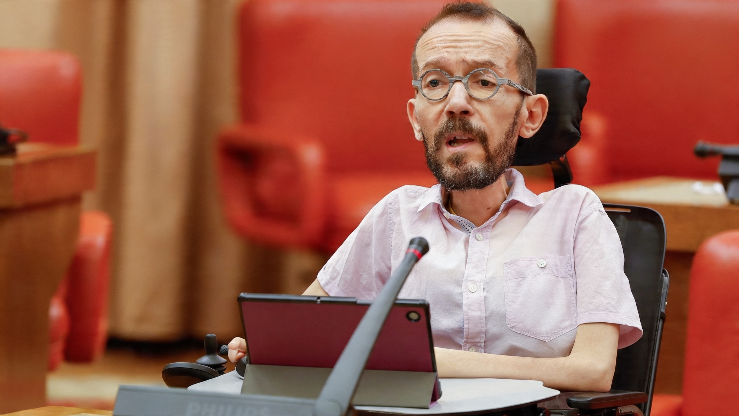 Madrid court drops charges against ex-MP over post about clerics RUSSPAIN.com