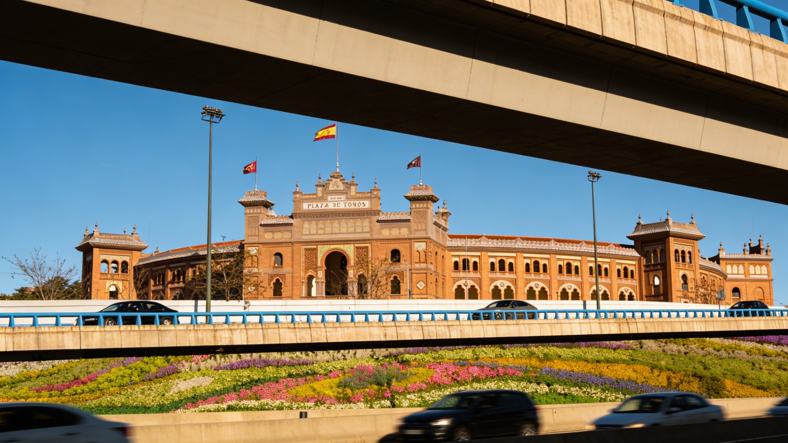 Authorities scale up green wall project along major highway RUSSPAIN.com