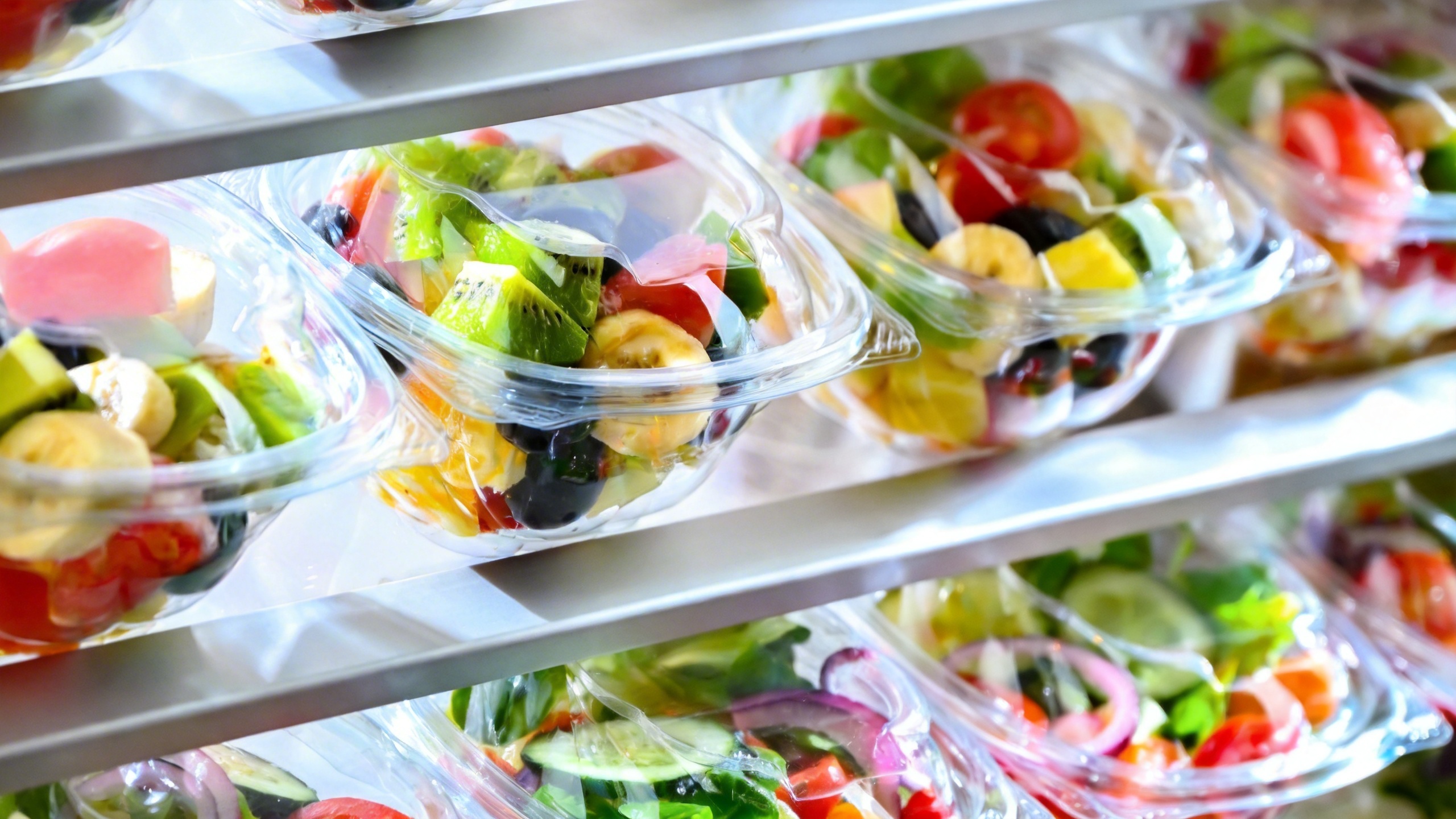 Healthy salads are replacing traditional lunches in Madrid offices RUSSPAIN.com