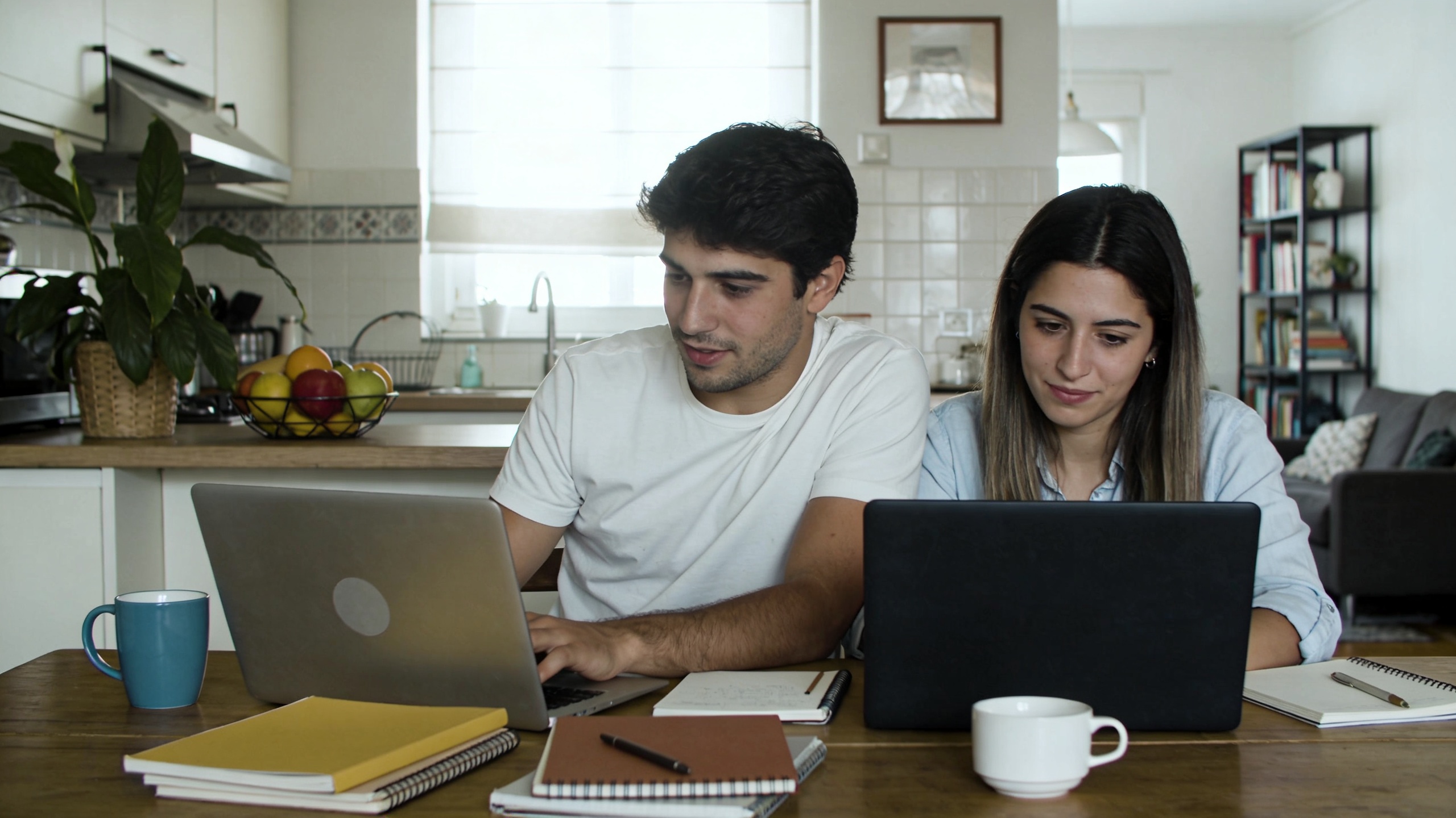 Why Spanish students rarely leave their parents' home even after 20 RUSSPAIN.com