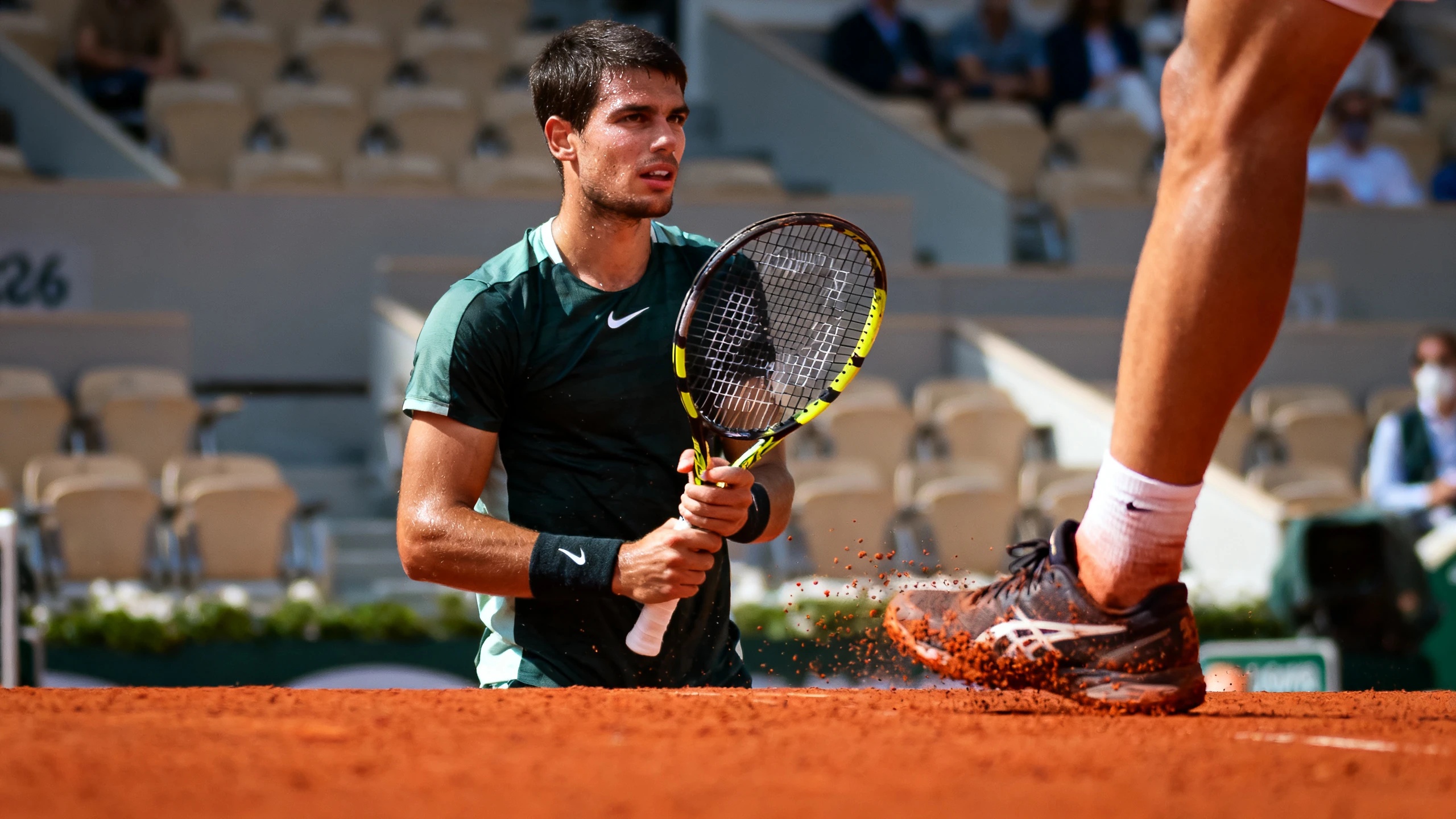 The favorite's defeat opens new opportunities for Djokovic, Zverev, and young players RUSSPAIN.com
