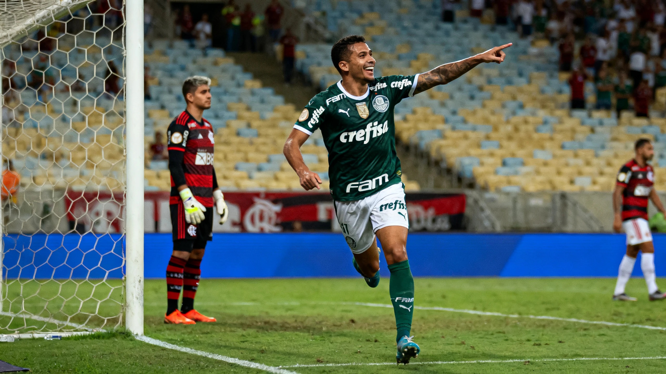 A goalkeeper's mistake and a late goal decided the outcome at Maracanã Stadium RUSSPAIN.com