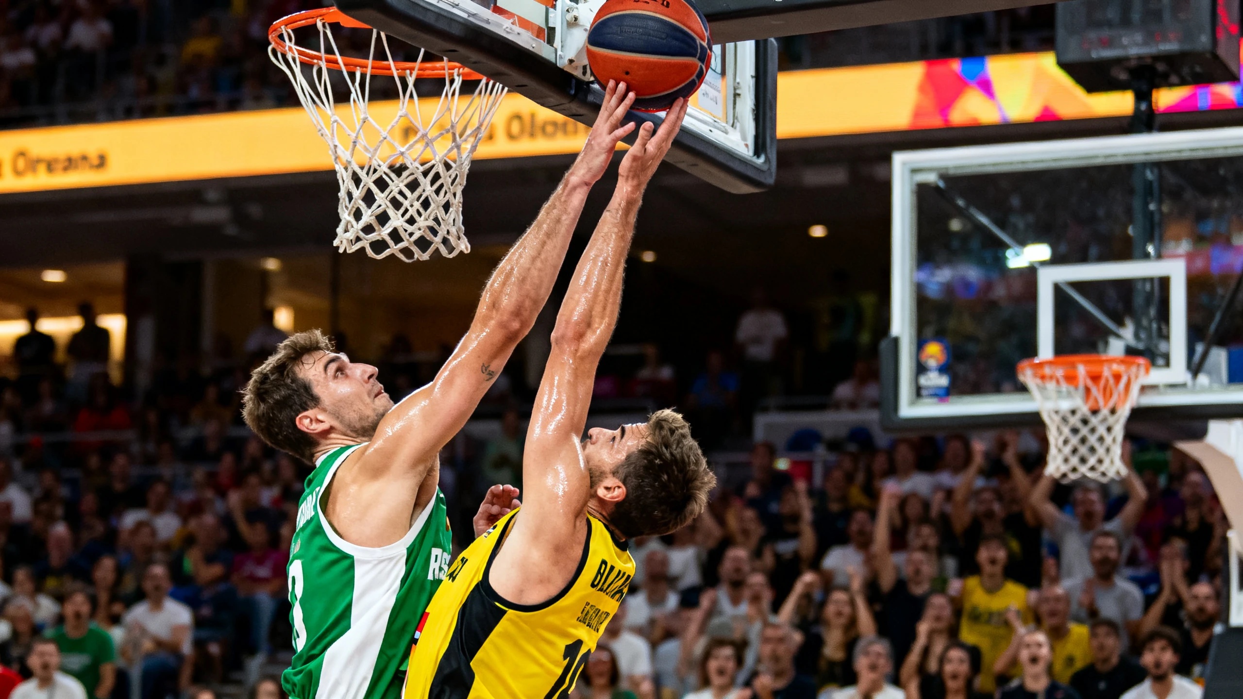 Packed stands in Badalona and a surprise start: how Unicaja and AEK kicked off the semifinals RUSSPAIN.com