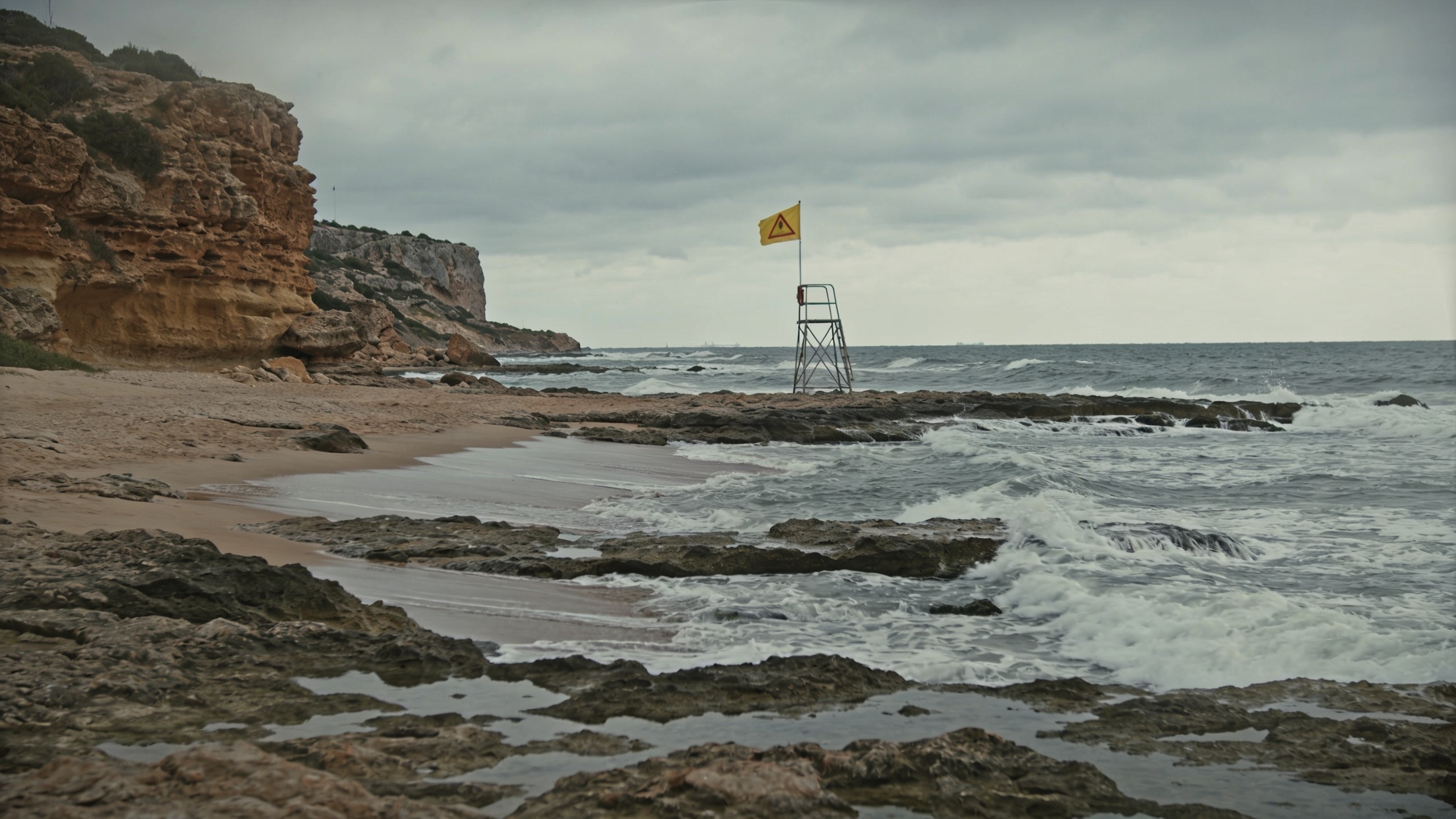 Two drownings reported on Alicante coast amid rough sea warnings RUSSPAIN.com