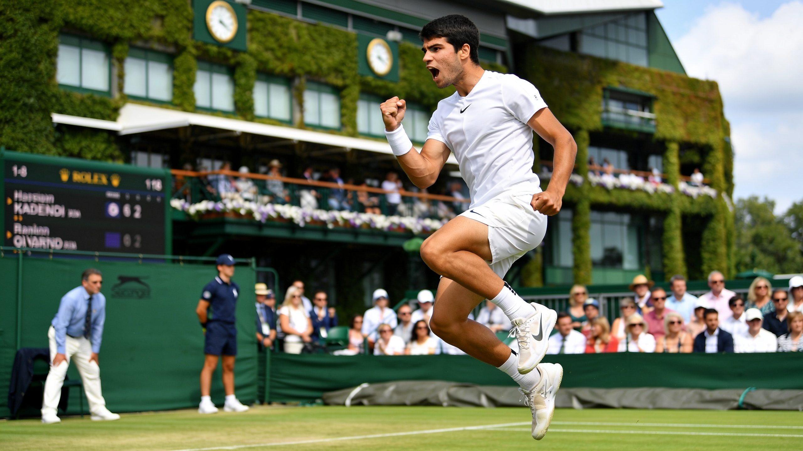 Rafa Jódar Dominates Early in Wimbledon Third Round Clash RUSSPAIN.com