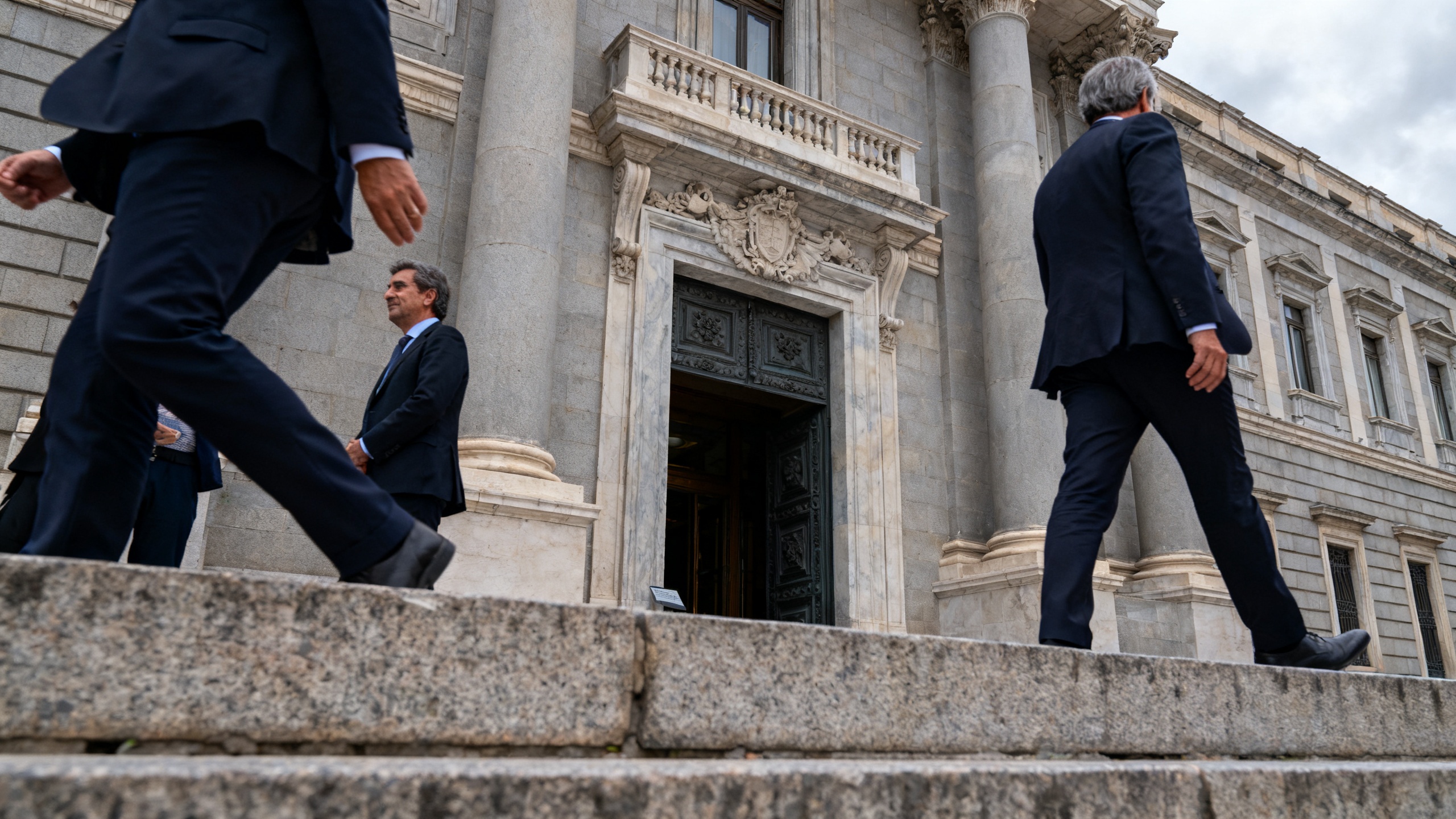 Koldo García's Lawyer Breaks Down After 19-Year Sentence in Mask Case RUSSPAIN.com