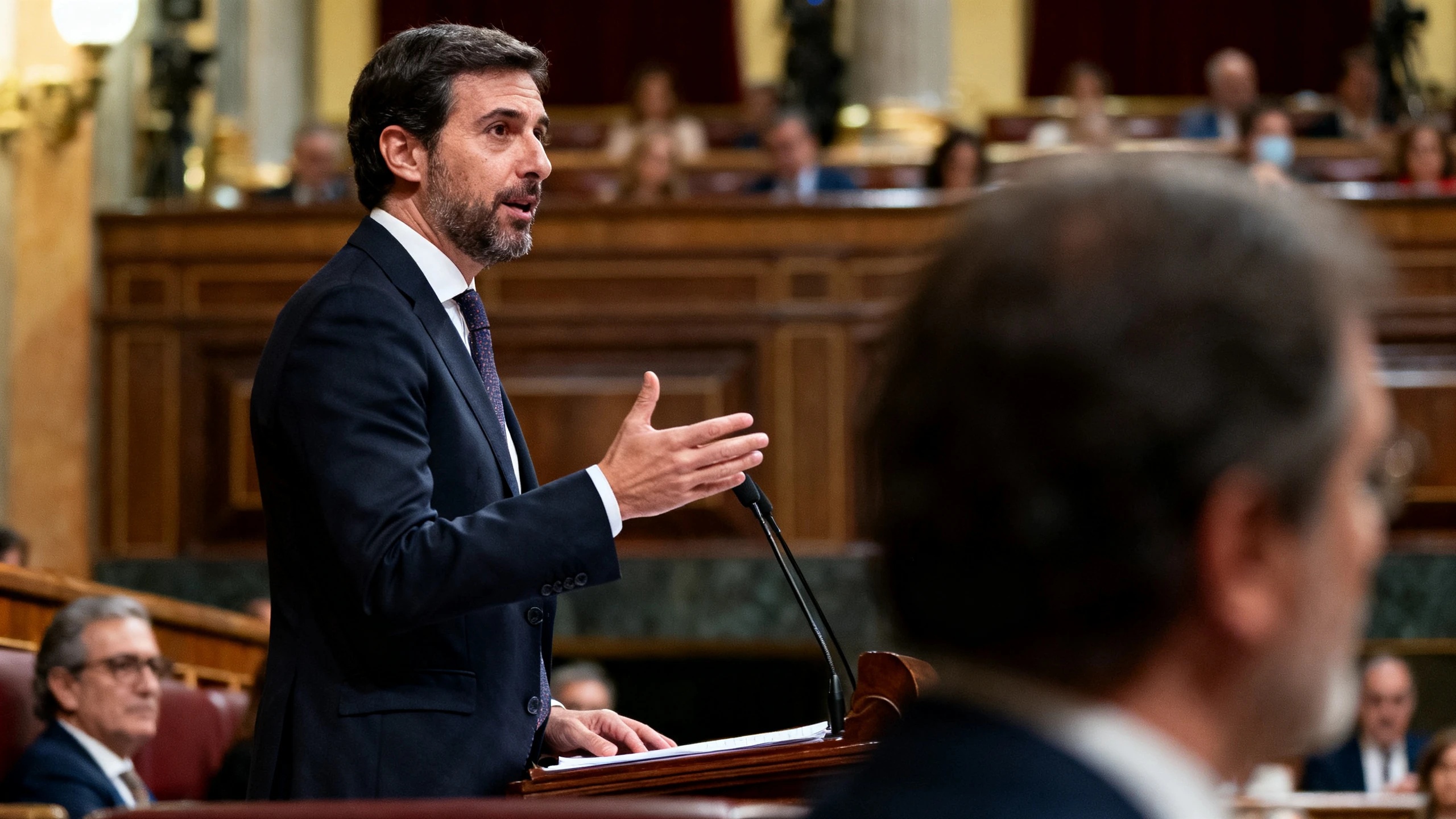 Minister Óscar Puente Blames Junta for Firefighter Cuts Amid Almería Blaze RUSSPAIN.com