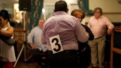 Танцы, устраиваемые "Караваном любви" в Мота-дель-Куэрво