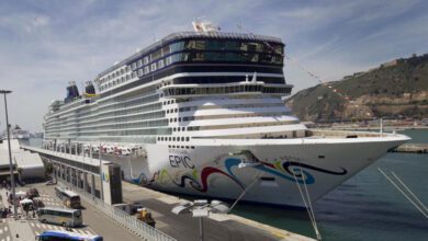 El crucero Norwegian Epic, amarrado en el muelle adosado de Barcelona (Ana Jiménez)
