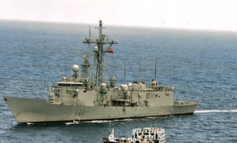 Испанский фрегат начал переговоры с пиратами у берегов Сомали