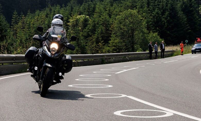 На испанских дорогах появились круги на асфальте