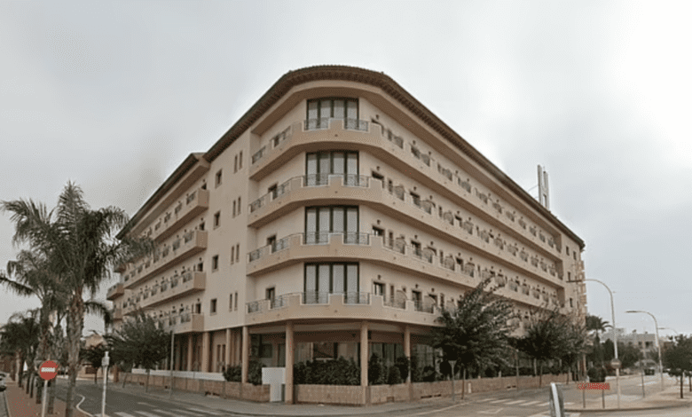 В Мурсии пьяный водитель сбил на дороге двух туристов