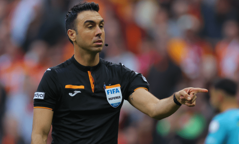 Украинцы потребовали заменить судью в матче против испанцев из-за его работы в России